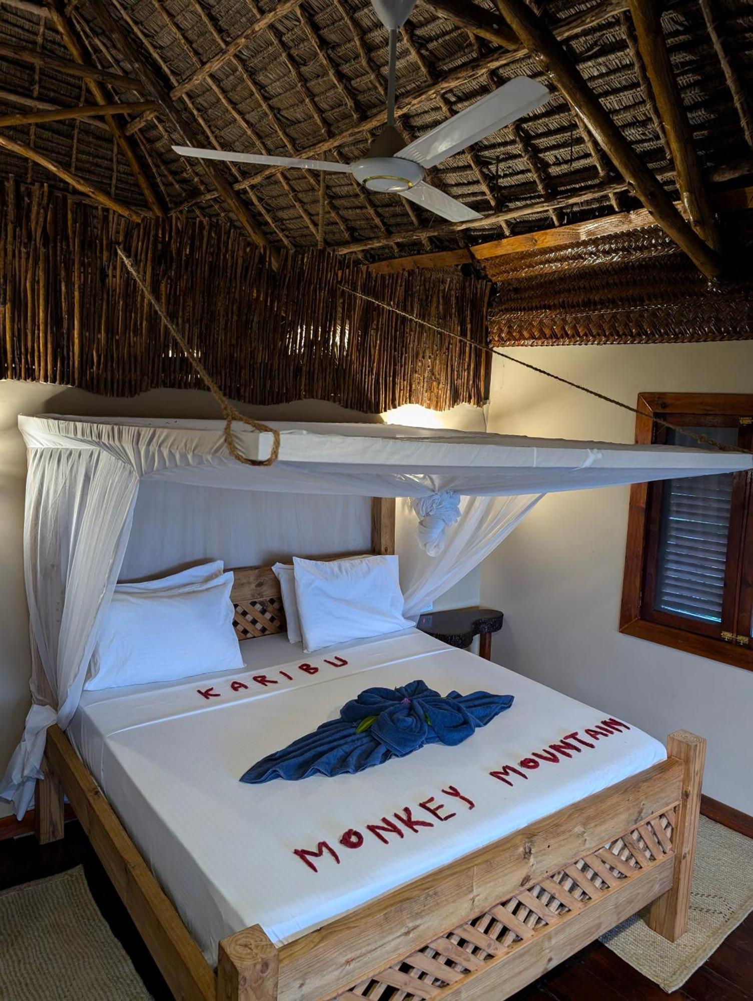 Monkey Mountain Lodge Mtende Exterior foto